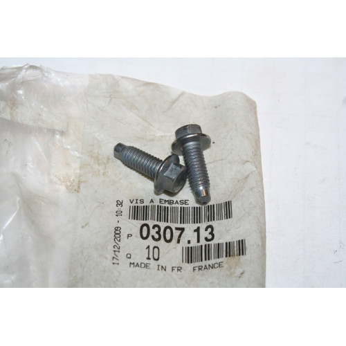 болт м6*18 бурт peugeot citroen кл8