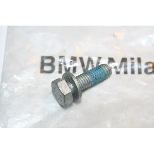 болт м8* 24 шайба bmw