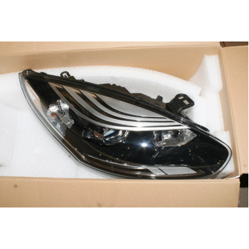 фара renault megane 3 11.08- пр