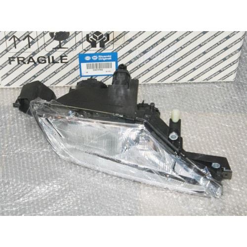 фара lancia y 00-03 пр