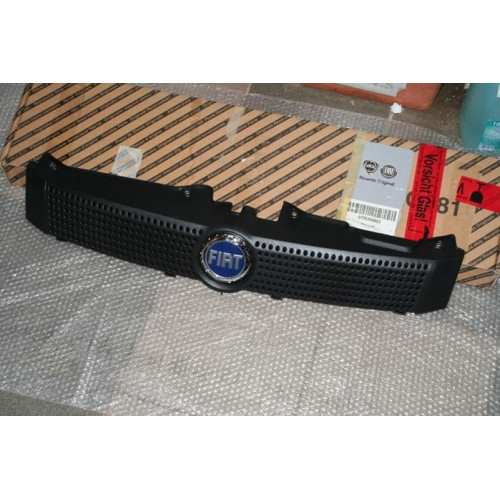 решетка радиатора fiat panda 03-12