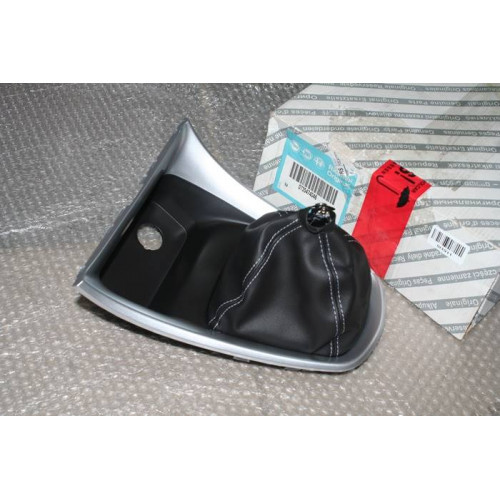 чехол рычага кпп fiat lancia delta 3 844 2008-2011г