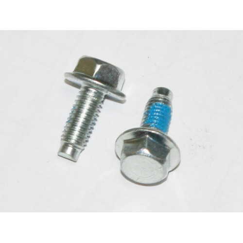 болт м6*16 с буртиком ford
