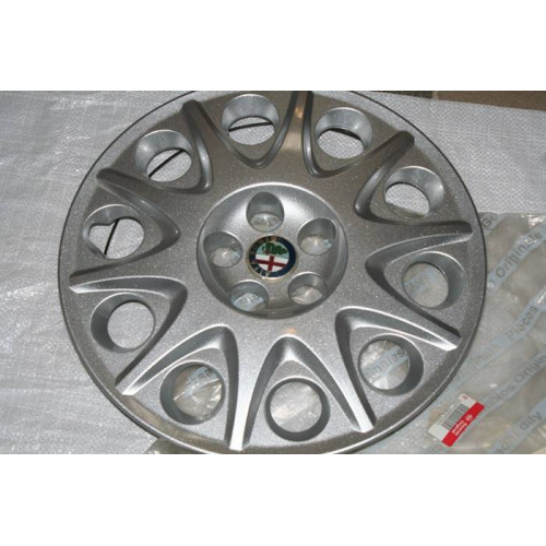 колпак колеса r-15 fiat alfa romeo 156 gt