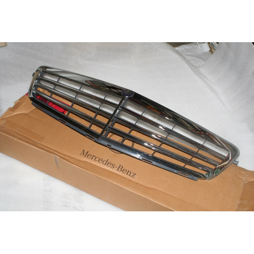 решетка радиатора mercedes w204