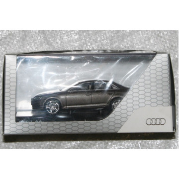 модель игрушка Audi A4 1:43