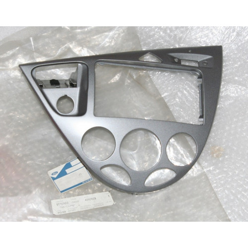 накладка панели ford focus 1 98-05 консоли центр под магнитолу