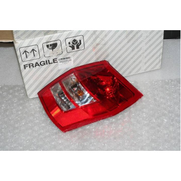 фонарь задний dodge magnum 05-08 правый