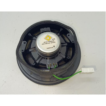 динамик audi a8 94- задний