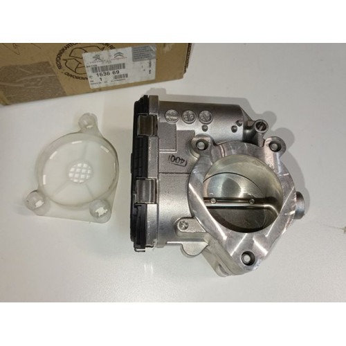 дроссельная заслонка peugeot 208 301 308 partner citroen c3 1.6