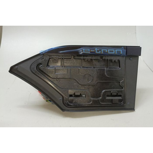 розетка зарядки audi e tron