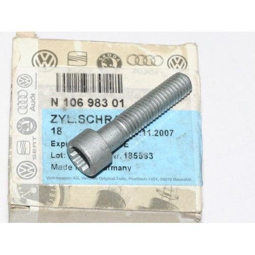 болт м8x38 spline vag