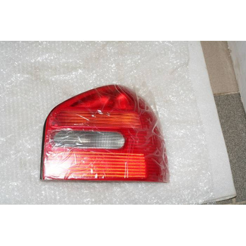 фонарь задний audi a3 97- правый