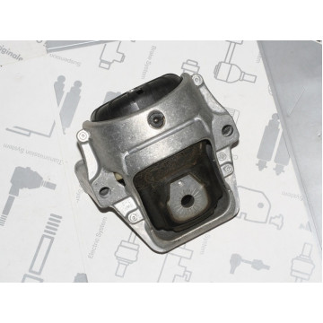 подушка двиг audi a4 07-15 a5 07-17 q5 08-17