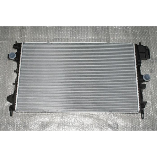 радиатор охлаждения opel vectra c 1.9 cdti fiat croma saab cadillac