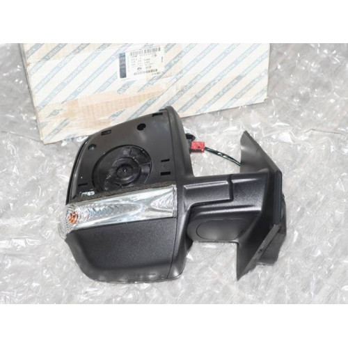 зеркало боковое fiat doblo 09- opel combo d 10- правое