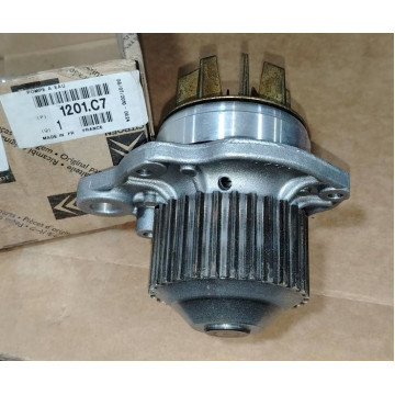 помпа peugeot 3.0 v6 c5 406 807 renault laguna