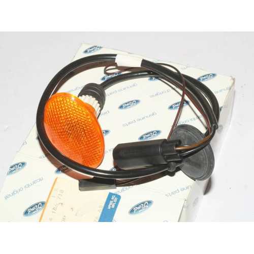 поворотник передний ford fiesta 95-01г
