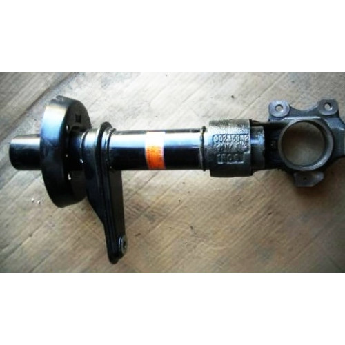 кулак daewoo nexia r-13 левый udaewoo9n26890