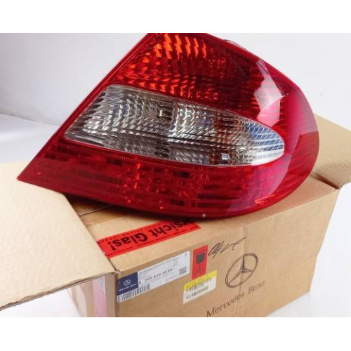 фонарь задний mercedes w209 clk правый