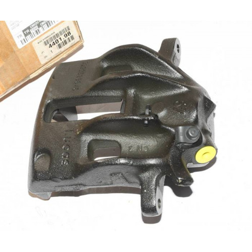 суппорт peugeot 406 407 607 передний