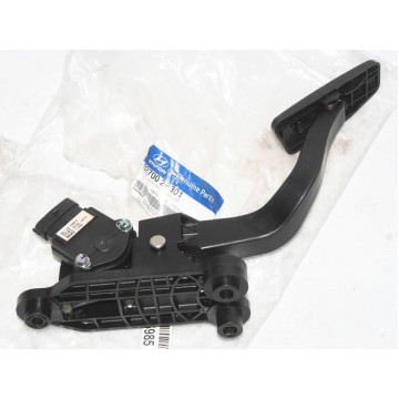 педаль газа hyundai tucson 2006-2010