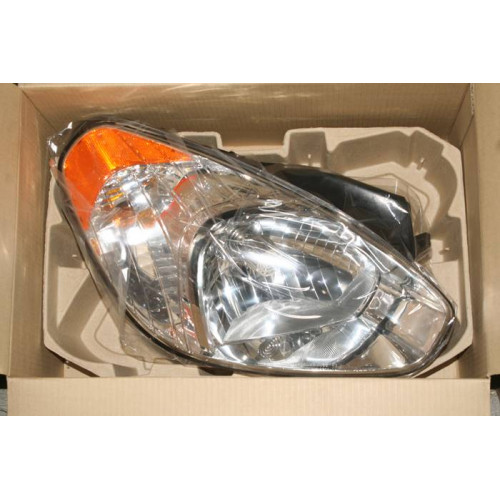 фара hyundai accent 05-11 пр