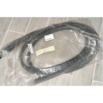 уплотнитель двери nissan almera n16